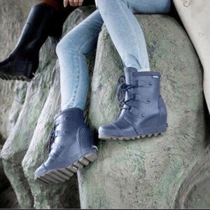 SOREL Joan Rain Rubber Rain Wedge Navy Glossy Size 7.5 New No Tags